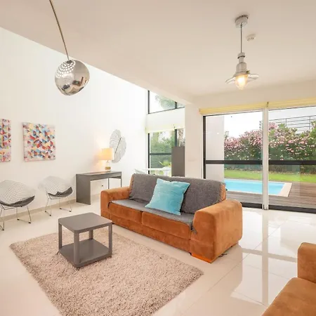 Guestready - Palmela Village With Pool * Quinta do Anjo